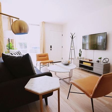 Centrally Located! Remodeled! Huge Backyard! The White House 앨버커키 외부 사진