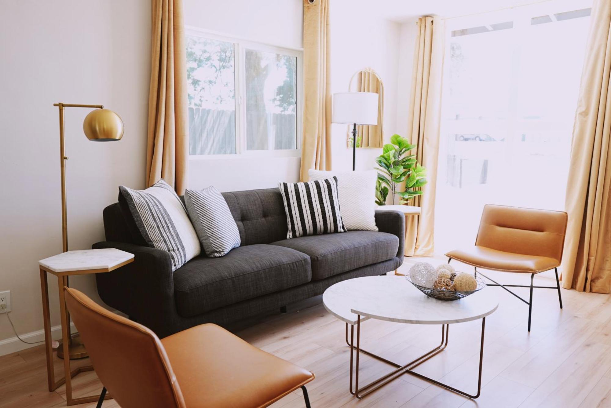 Centrally Located! Remodeled! Huge Backyard! The White House 앨버커키 외부 사진