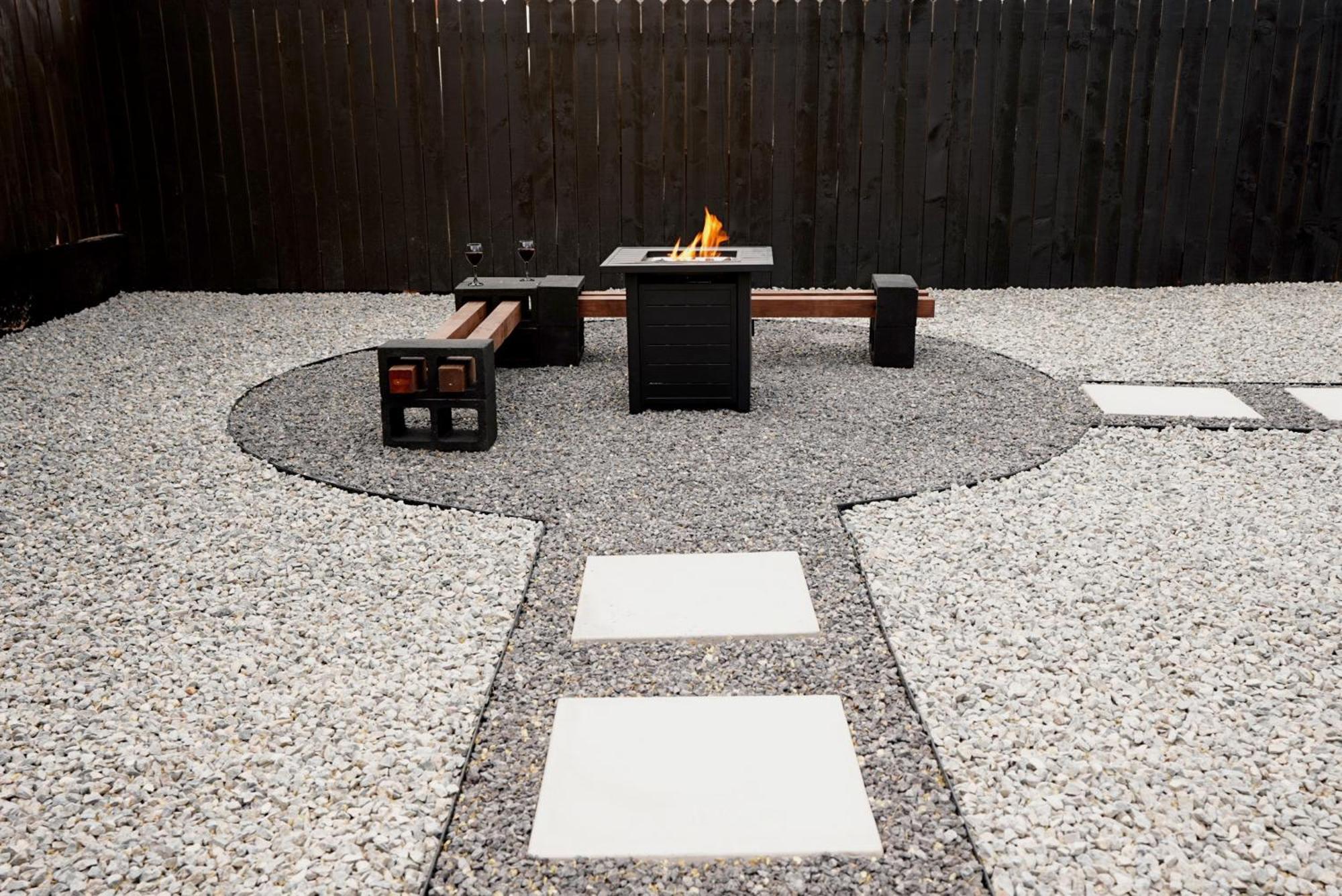 Centrally Located! Remodeled! Huge Backyard! The White House 앨버커키 외부 사진